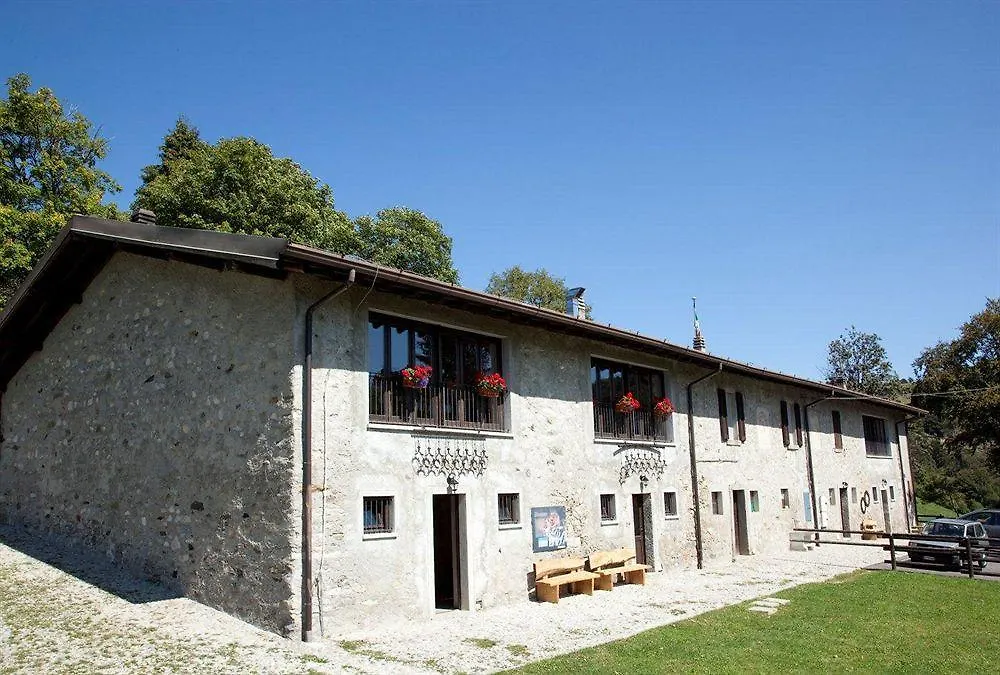 A Pousada Rifugio Alpetto Di Torno Sormano