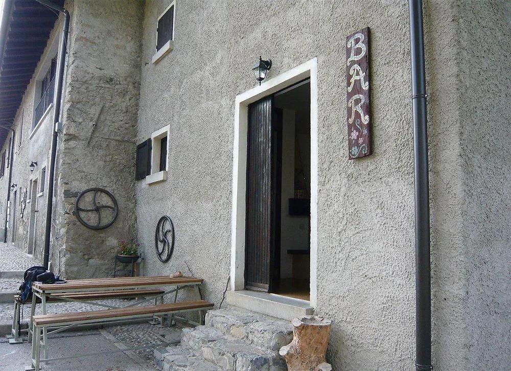 Albergue A Pousada Rifugio Alpetto Di Torno Sormano