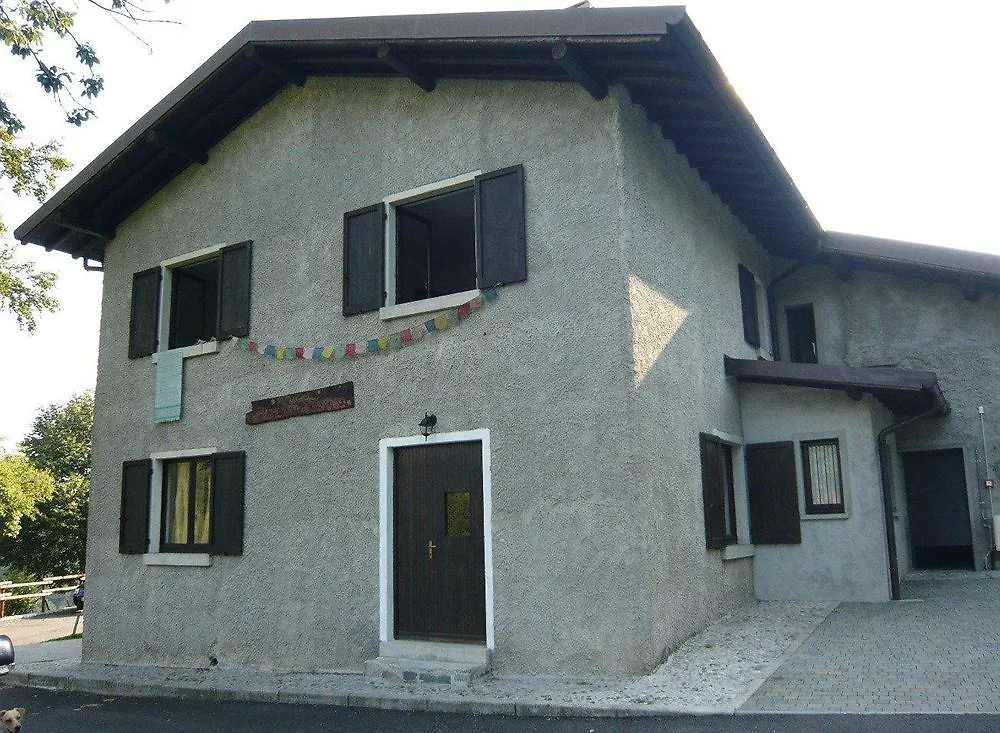 Albergue A Pousada Rifugio Alpetto Di Torno Sormano